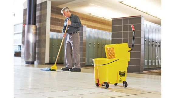 Rubbermaid WAVEBRAKE Bucket and Side Press Wringer, Yellow