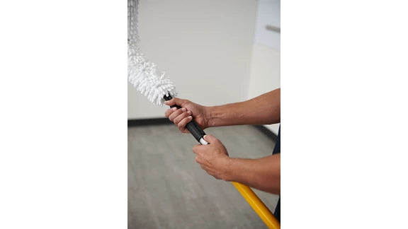 Rubbermaid 20" - 40" (50.8 cm - 101.6 cm) Quick-Connect Short Extension Handle