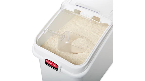 Rubbermaid PROSAVE 500 Cup Ingredient Bin with 32oz Scoop
