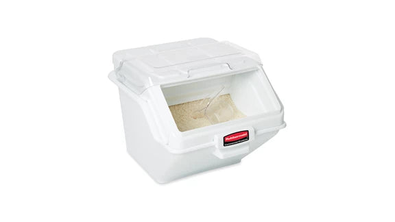 Rubbermaid PROSAVE 200 Cup Ingredient Bin with Scoop