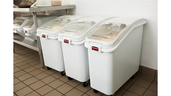 Rubbermaid PROSAVE 600 Cup Ingredient Bin with 32oz Scoop